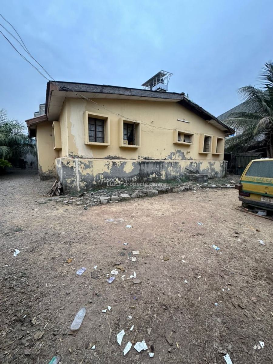One and Half Plot with a Structure, Wuse District, Wuse, Abuja, Residential Land for Sale