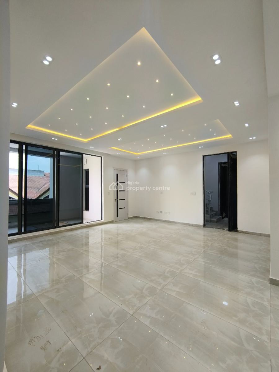 Luxurious 3 Bedroom Apartment Plus Bq, Lekki Phase 1, Lekki, Lagos, Flat / Apartment for Rent