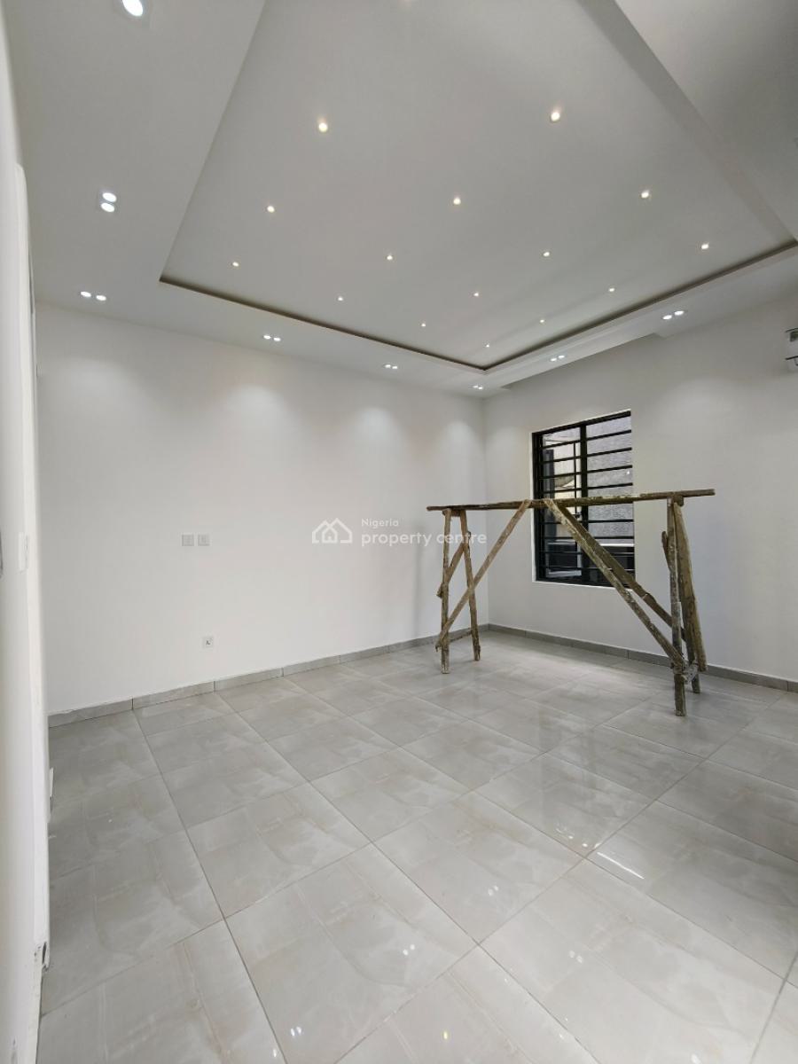 Luxurious 3 Bedroom Apartment Plus Bq, Lekki Phase 1, Lekki, Lagos, Flat / Apartment for Rent