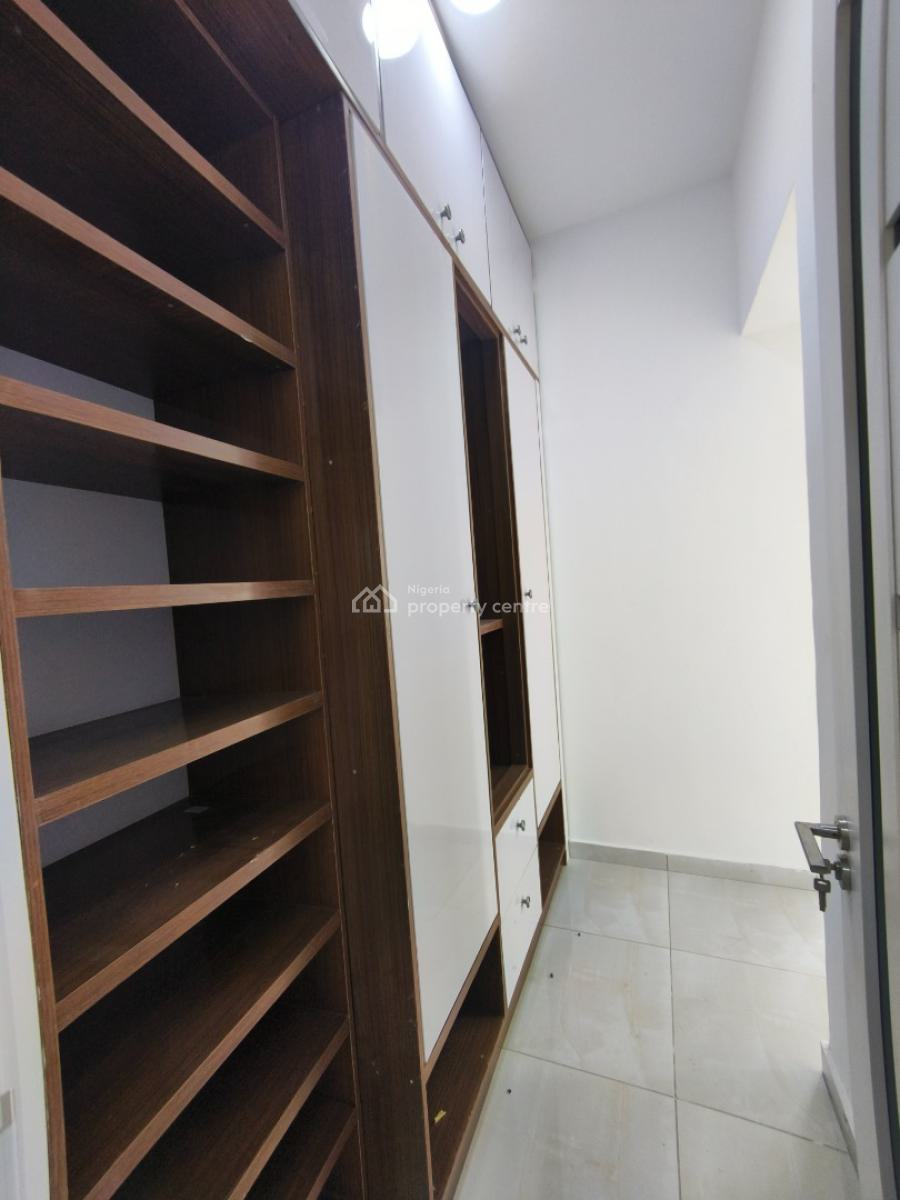 Luxurious 3 Bedroom Apartment Plus Bq, Lekki Phase 1, Lekki, Lagos, Flat / Apartment for Rent