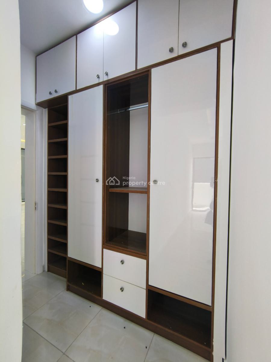 Luxurious 3 Bedroom Apartment Plus Bq, Lekki Phase 1, Lekki, Lagos, Flat / Apartment for Rent