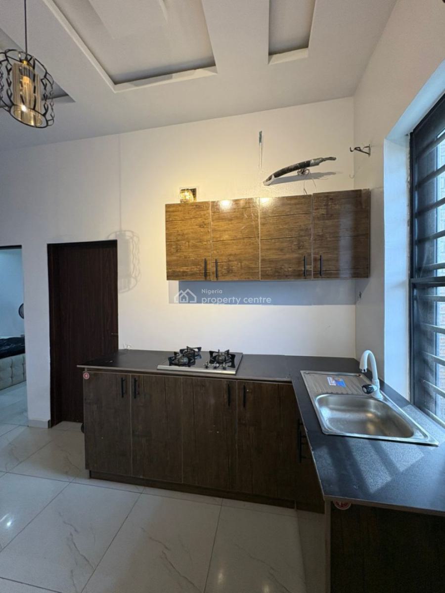 Furnished Semi Masters Bedroom Inside a Shared Apartment, Van Daniels Estate Orchid Road, Lekki, Lagos, Self Contain (single Rooms) for Rent