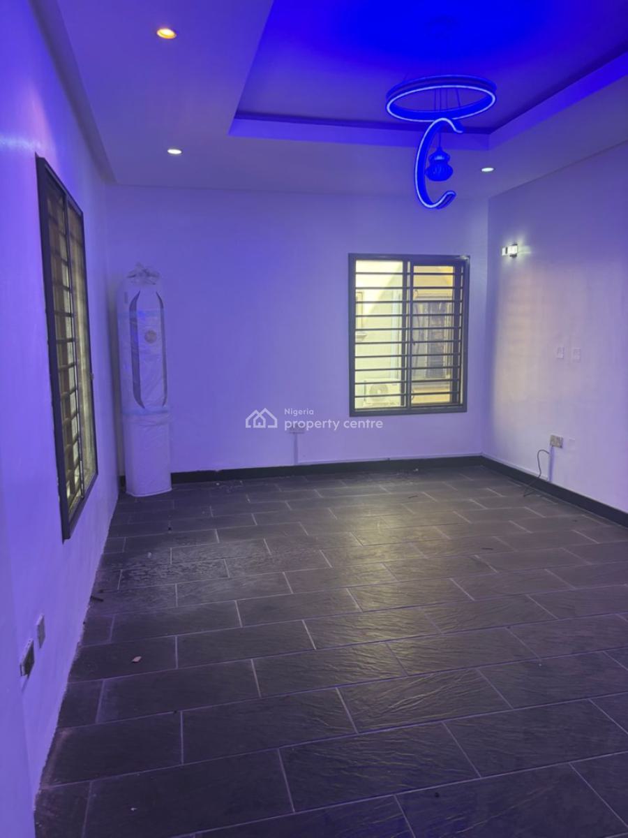 Clean & Spacious 4-bedroom Maisonette Apartment with Bq, Ikoyi, Lagos, Flat / Apartment for Rent