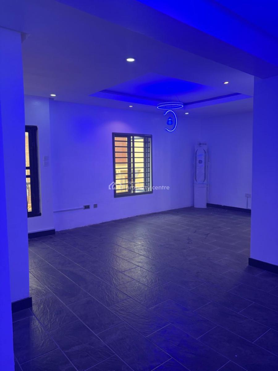 Clean & Spacious 4-bedroom Maisonette Apartment with Bq, Ikoyi, Lagos, Flat / Apartment for Rent