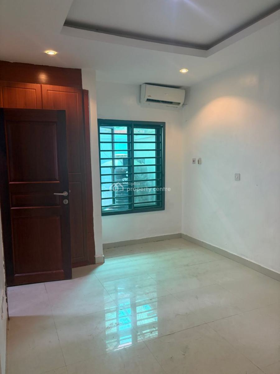Clean & Spacious 4-bedroom Maisonette Apartment with Bq, Ikoyi, Lagos, Flat / Apartment for Rent