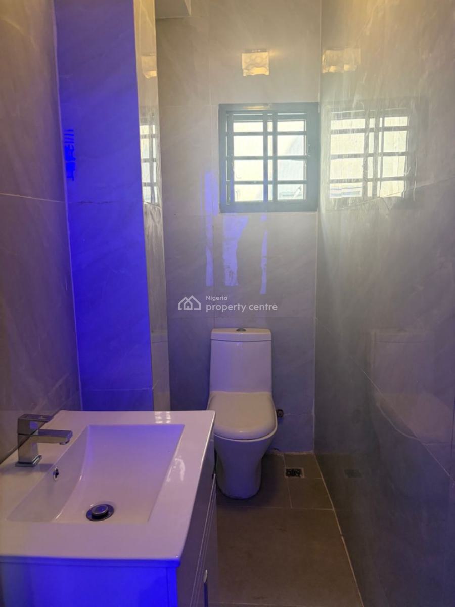 Clean & Spacious 4-bedroom Maisonette Apartment with Bq, Ikoyi, Lagos, Flat / Apartment for Rent