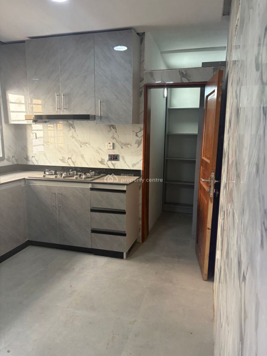 Clean & Spacious 4-bedroom Maisonette Apartment with Bq, Ikoyi, Lagos, Flat / Apartment for Rent