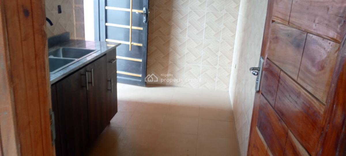 Luxurious 2 Bedroom with 3 Toilets, Olowotedo, Obafemi Owode, Ogun, Flat / Apartment for Rent