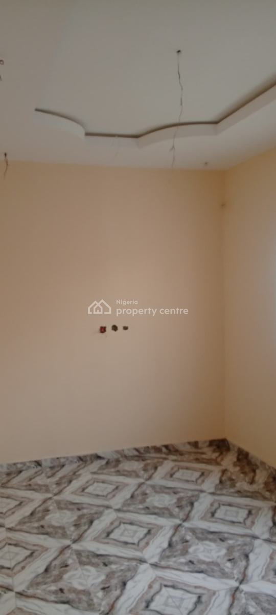 Luxurious 2 Bedroom with 3 Toilets, Olowotedo, Obafemi Owode, Ogun, Flat / Apartment for Rent