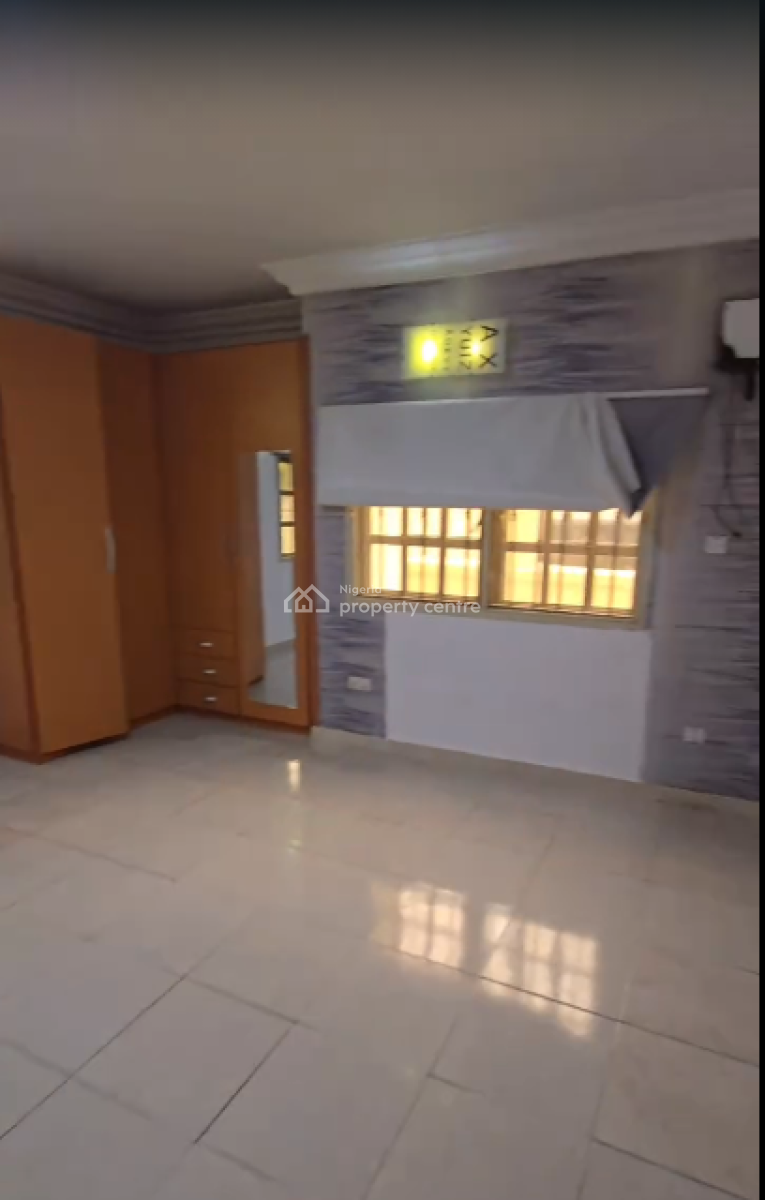 Spacious 3-bedroom Apartment on The Ground Floor, Lekki Phase 1, Lekki, Lagos, Flat / Apartment for Rent