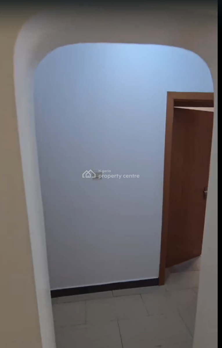 Spacious 3-bedroom Apartment on The Ground Floor, Lekki Phase 1, Lekki, Lagos, Flat / Apartment for Rent