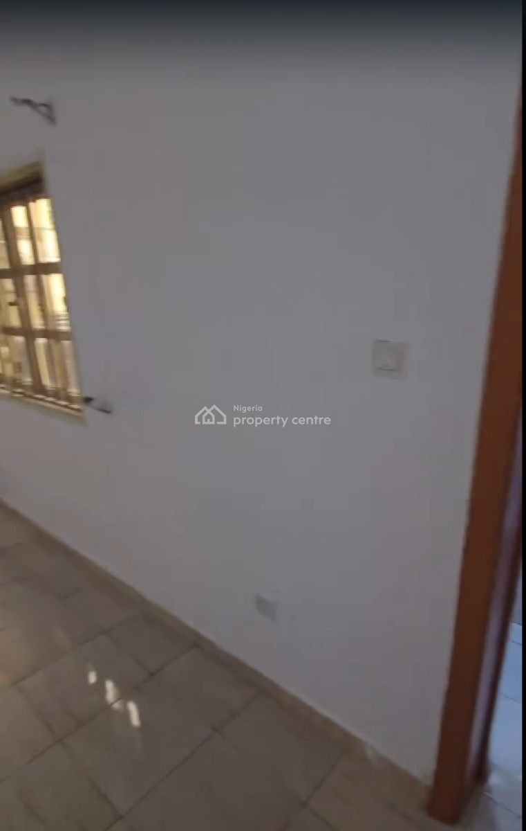 Spacious 3-bedroom Apartment on The Ground Floor, Lekki Phase 1, Lekki, Lagos, Flat / Apartment for Rent