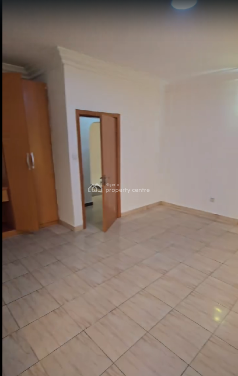 Spacious 3-bedroom Apartment on The Ground Floor, Lekki Phase 1, Lekki, Lagos, Flat / Apartment for Rent