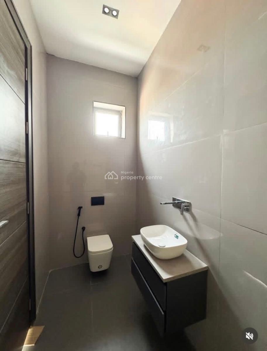 2 Bedrooms, Lekki Phase 1, Lekki, Lagos, Flat / Apartment for Sale