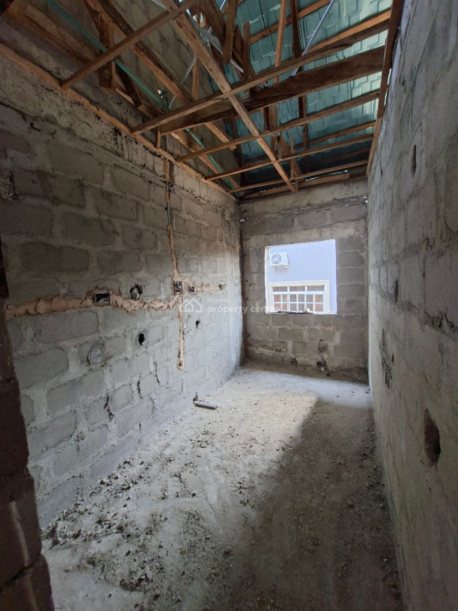 Uncompleted Block of 3bedroom & 2bedroom, Parkview Estate, Ago Palace, Isolo, Lagos, Block of Flats for Sale
