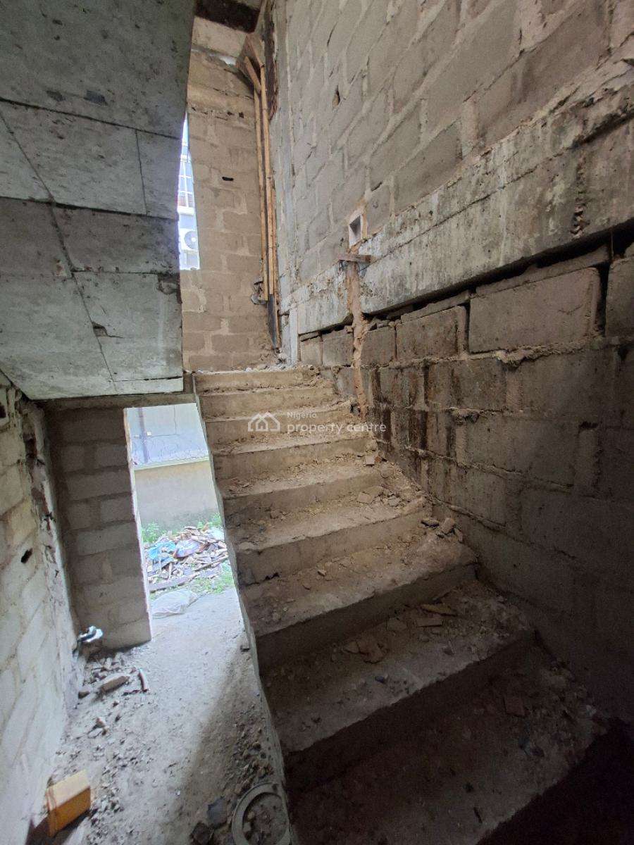 Uncompleted Block of 3bedroom & 2bedroom, Parkview Estate, Ago Palace, Isolo, Lagos, Block of Flats for Sale