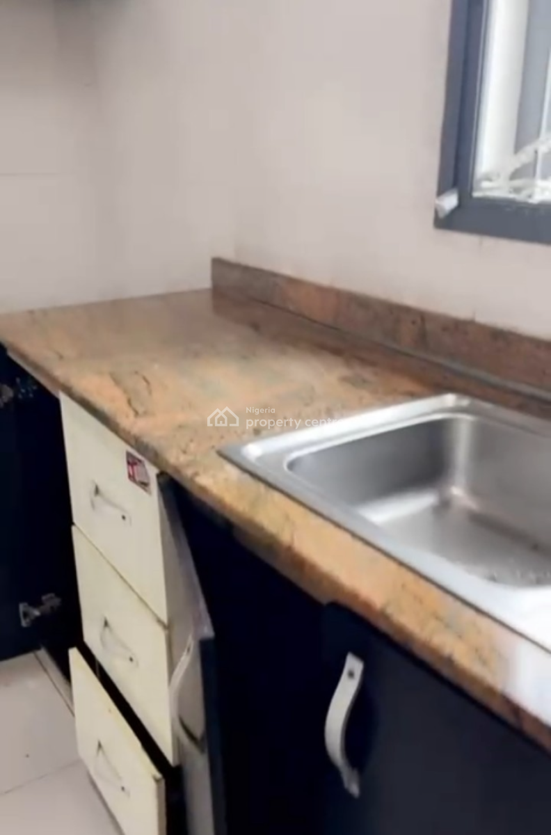 a Luxury 3 Bedroom Apartment, Ketu, Lagos, Flat / Apartment for Rent