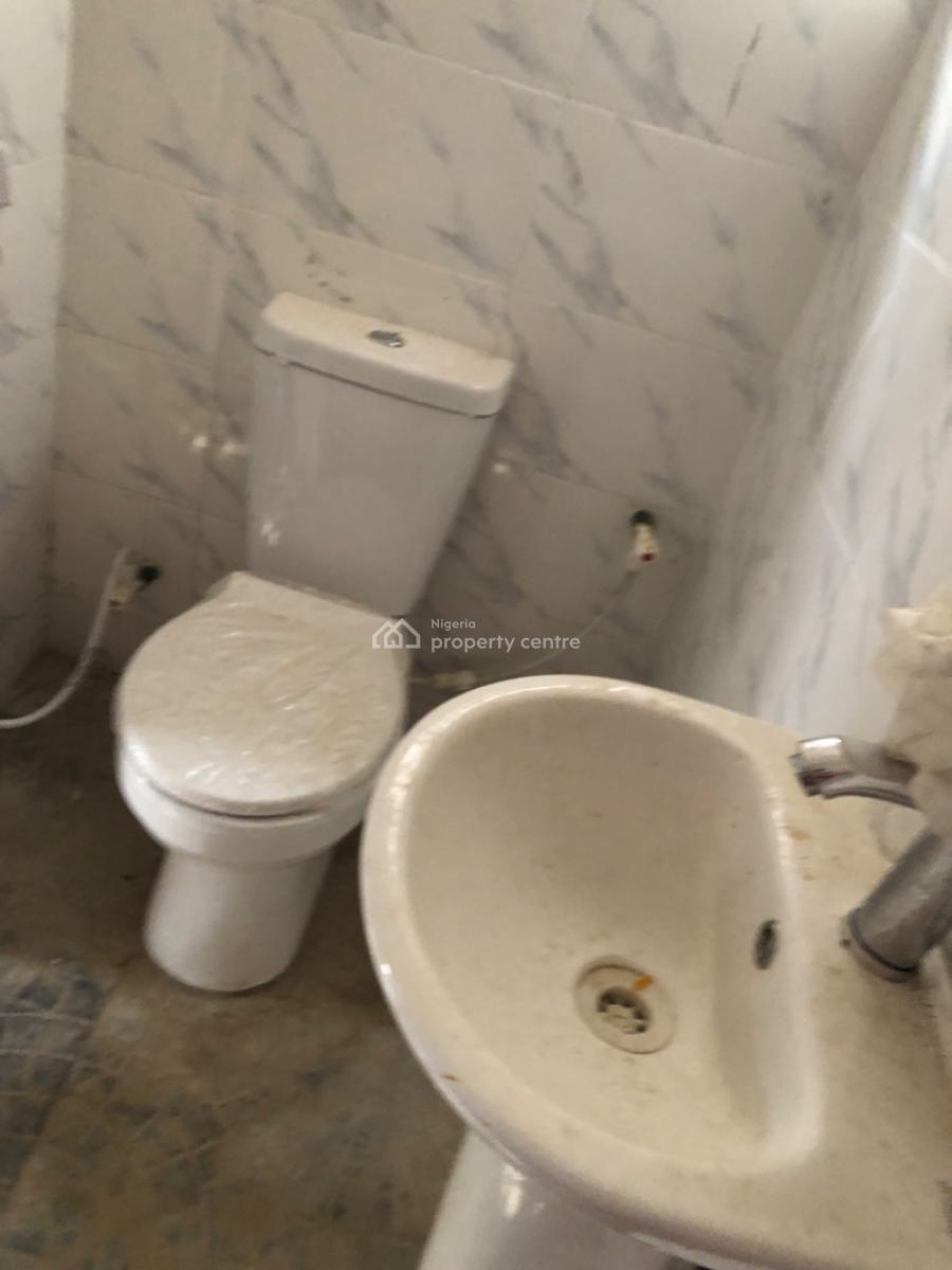 Lovely 2 Bedroom Flat at Makogi Magboro, Magboro, Magboro, Ogun, Flat / Apartment for Rent