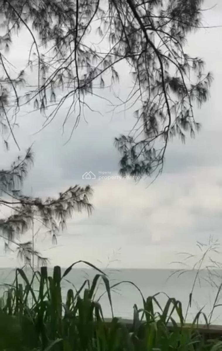 Size: 4500sqmts Massive Plot of Land in a Fantastic, Banana Island, Ikoyi, Lagos, Mixed-use Land for Sale