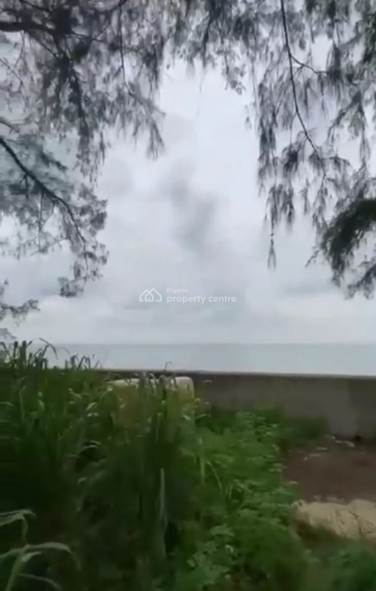 Size: 4500sqmts Massive Plot of Land in a Fantastic, Banana Island, Ikoyi, Lagos, Mixed-use Land for Sale