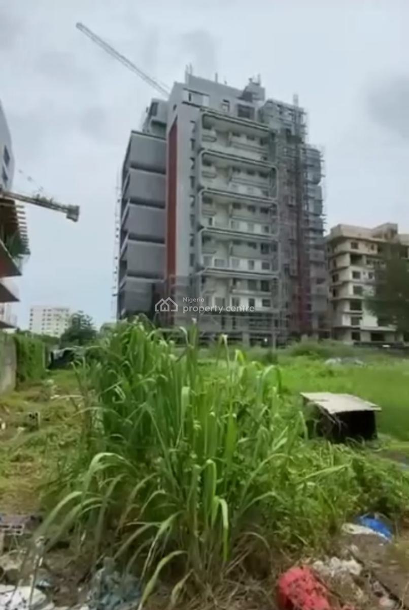 Size: 4500sqmts Massive Plot of Land in a Fantastic, Banana Island, Ikoyi, Lagos, Mixed-use Land for Sale