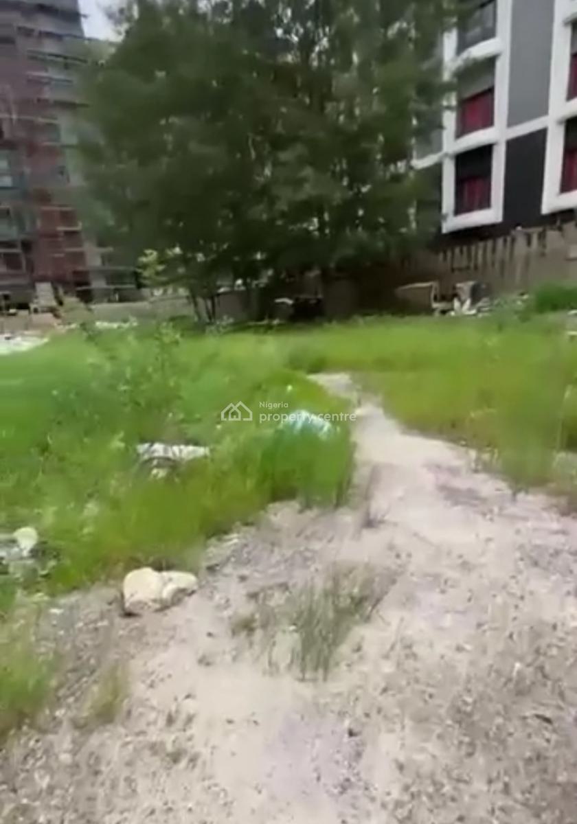 Size: 4500sqmts Massive Plot of Land in a Fantastic, Banana Island, Ikoyi, Lagos, Mixed-use Land for Sale