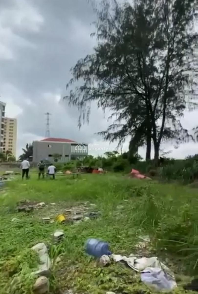 Size: 4500sqmts Massive Plot of Land in a Fantastic, Banana Island, Ikoyi, Lagos, Mixed-use Land for Sale