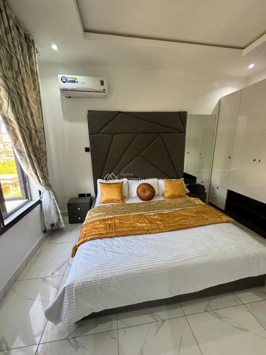 Newly Built Furnished & Serviced 3bedrooms Apartment Upstairs, Off Admiralty Way, Lekki Phase 1, Lekki, Lagos, Flat / Apartment for Rent