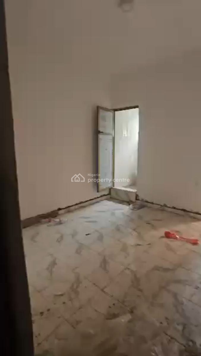 an Executive and Standard Roomself Contained, Off Shipeolu Road, Palmgroove, Shomolu, Lagos, Self Contain (single Rooms) for Rent