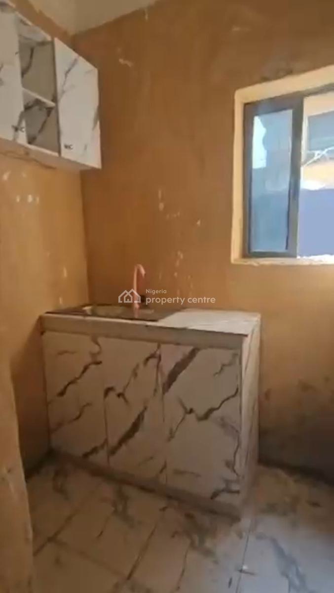 an Executive and Standard Roomself Contained, Off Shipeolu Road, Palmgroove, Shomolu, Lagos, Self Contain (single Rooms) for Rent