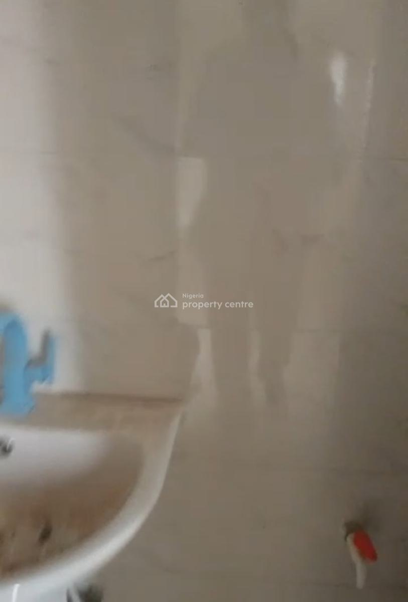 Descent 2 Bedroom Apartment, Egbeda, Alimosho, Lagos, Flat / Apartment for Rent