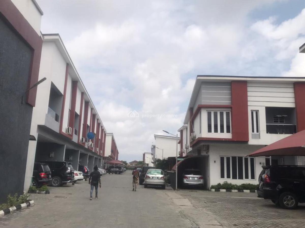 Distress Well Maintained 4 Semi-detached and Terrace, Ikota, Lekki, Lagos, Semi-detached Duplex for Sale
