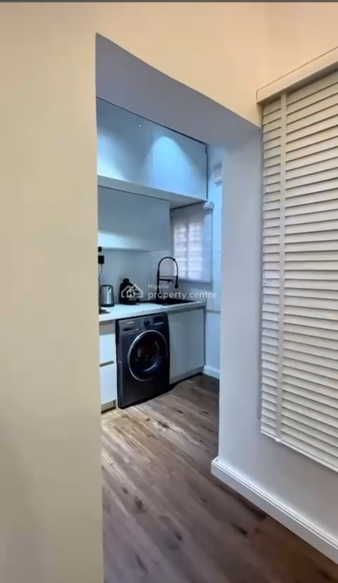 Luxury Furnished and Serviced 1 Bedroom Apartment on Fully Tarred Road, Area 1 Axis., Durumi, Abuja, Mini Flat (room and Parlour) for Rent