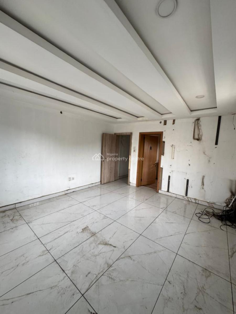 4bedroom Semi Detached Commercial Property on a Very Busy Road, Off Admiralty Road, Lekki Phase 1, Lekki, Lagos, Commercial Property for Rent