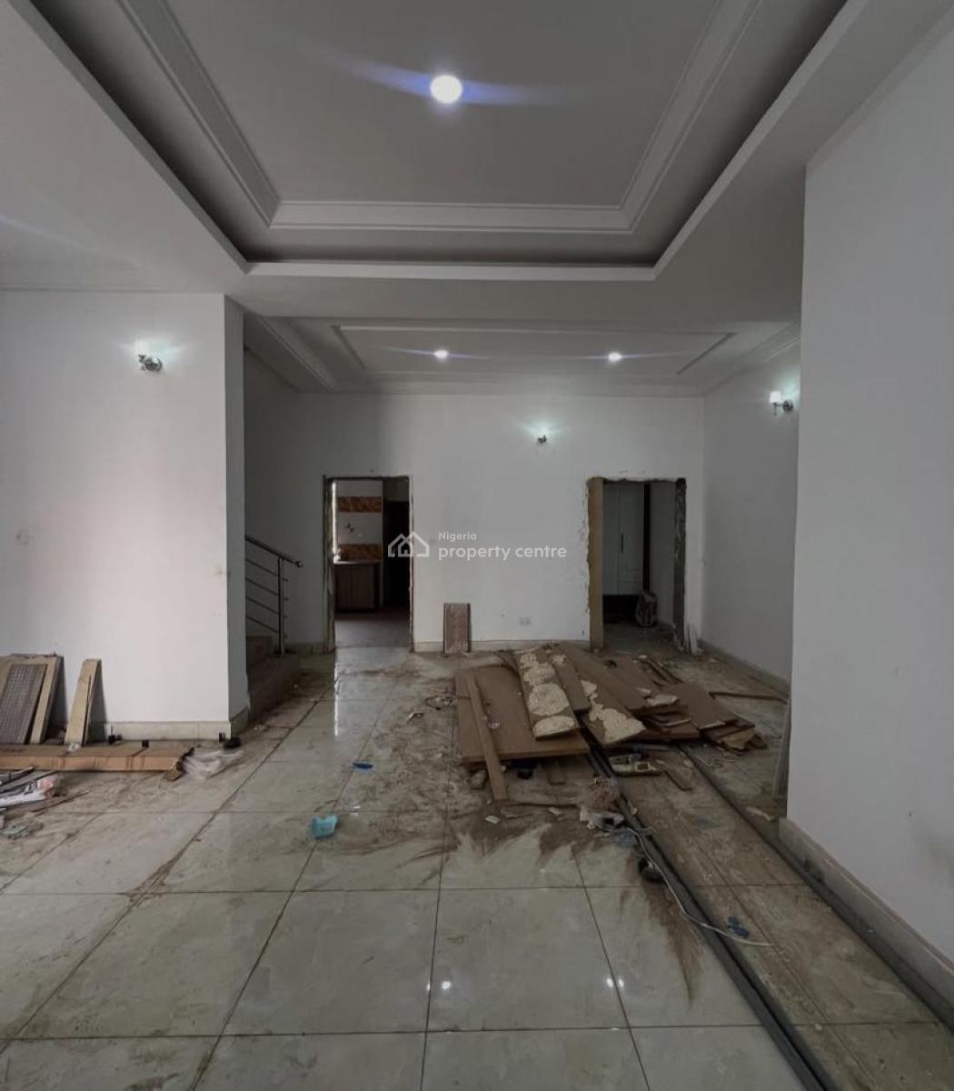 Luxurious 4 Bedrooms Spacious Terrace Duplex, Good Access Road, Garki 11, Serene Neighborhood, Garki, Abuja, Terraced Duplex for Rent