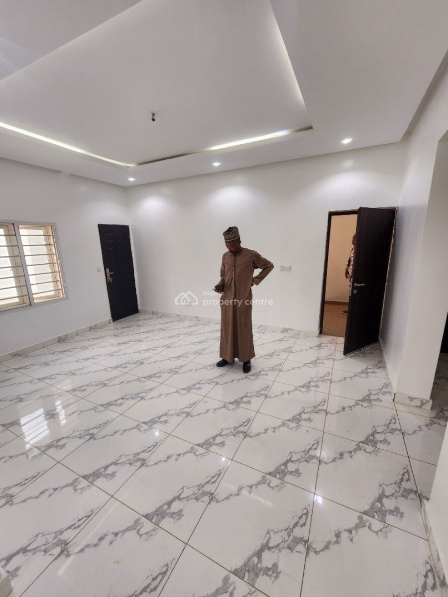 Luxury Two Bedroom Block of Flat, News Engineering Dawaki, Dawaki, Gwarinpa, Abuja, Flat / Apartment for Rent