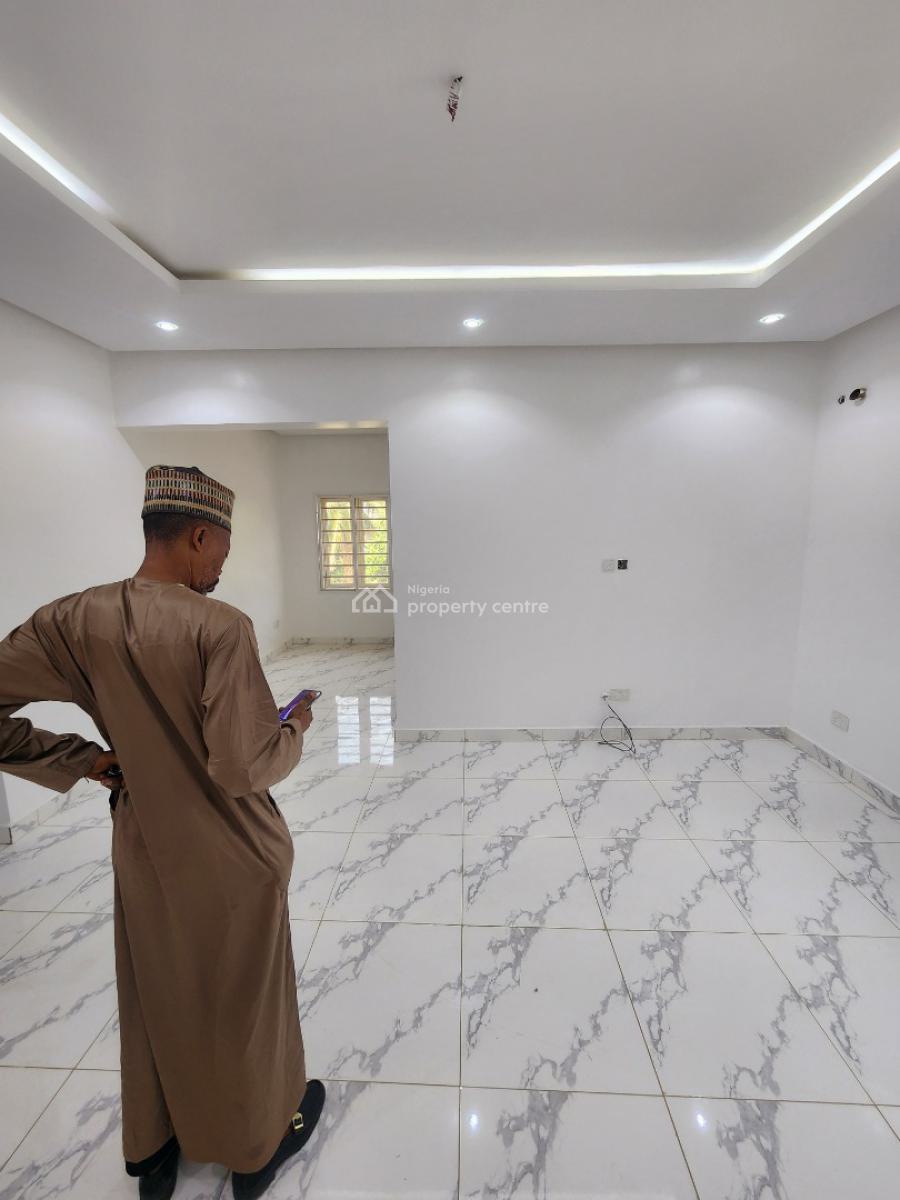 Luxury Two Bedroom Block of Flat, News Engineering Dawaki, Dawaki, Gwarinpa, Abuja, Flat / Apartment for Rent