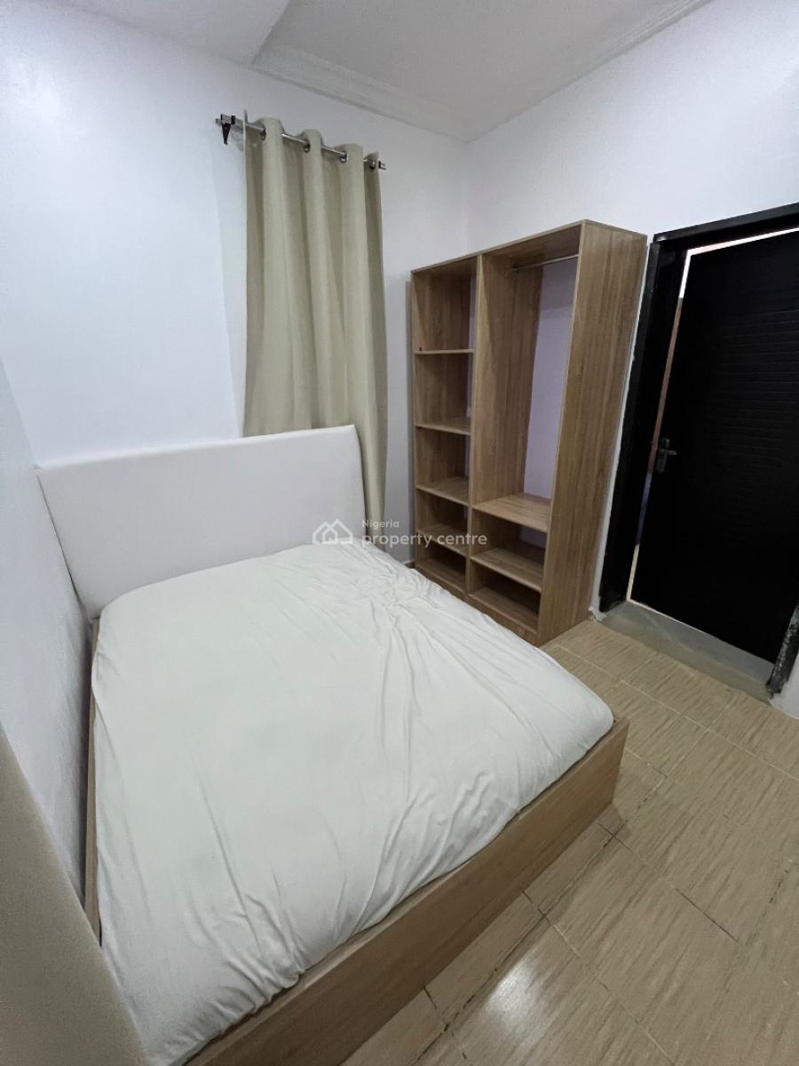 Partly Furnished and Fully Serviced Room & Parlour in Osapa London, Osapa, Lekki, Lagos, Mini Flat (room and Parlour) for Rent