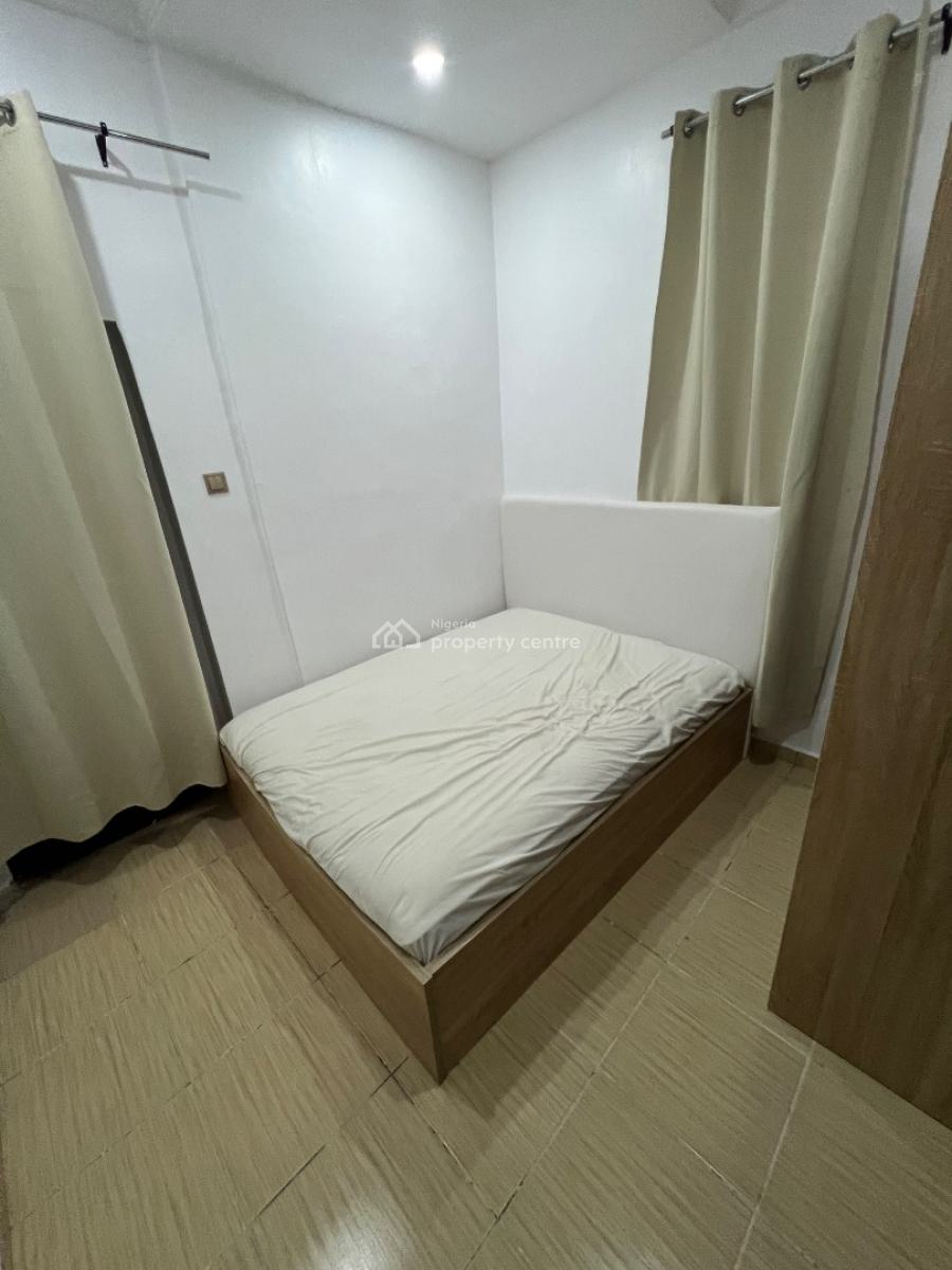 Partly Furnished and Fully Serviced Room & Parlour in Osapa London, Osapa, Lekki, Lagos, Mini Flat (room and Parlour) for Rent