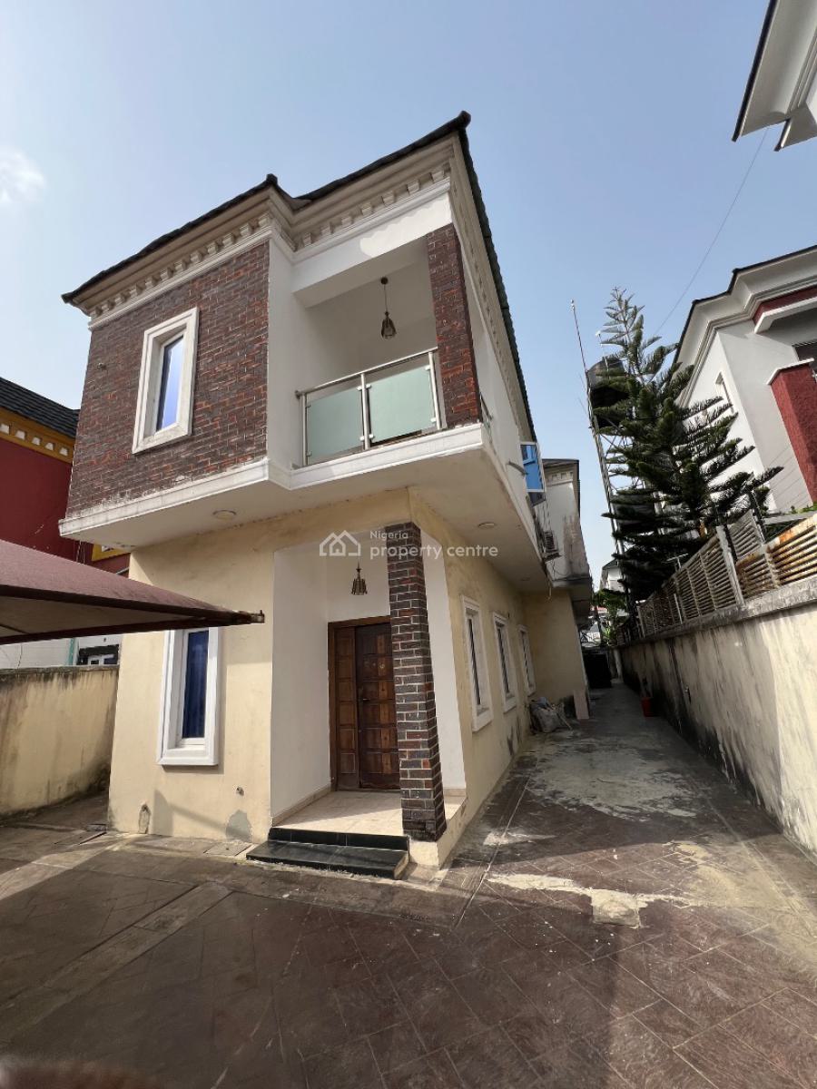 Partly Furnished and Fully Serviced Room & Parlour in Osapa London, Osapa, Lekki, Lagos, Mini Flat (room and Parlour) for Rent