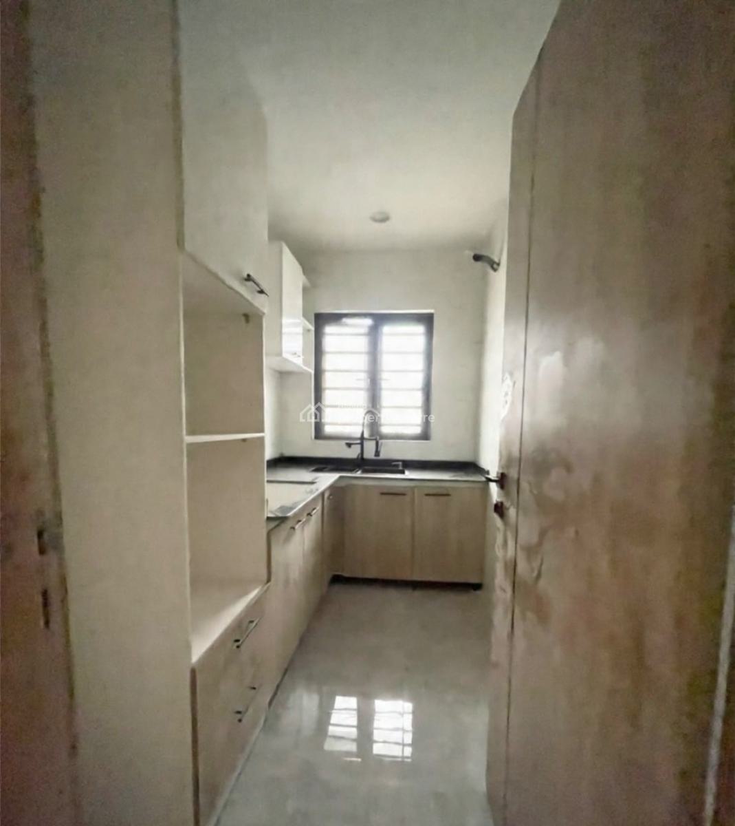 Lovely 3 Bedroom Apartment with Bq, Ajah, Ajah, Lagos, Block of Flats for Sale