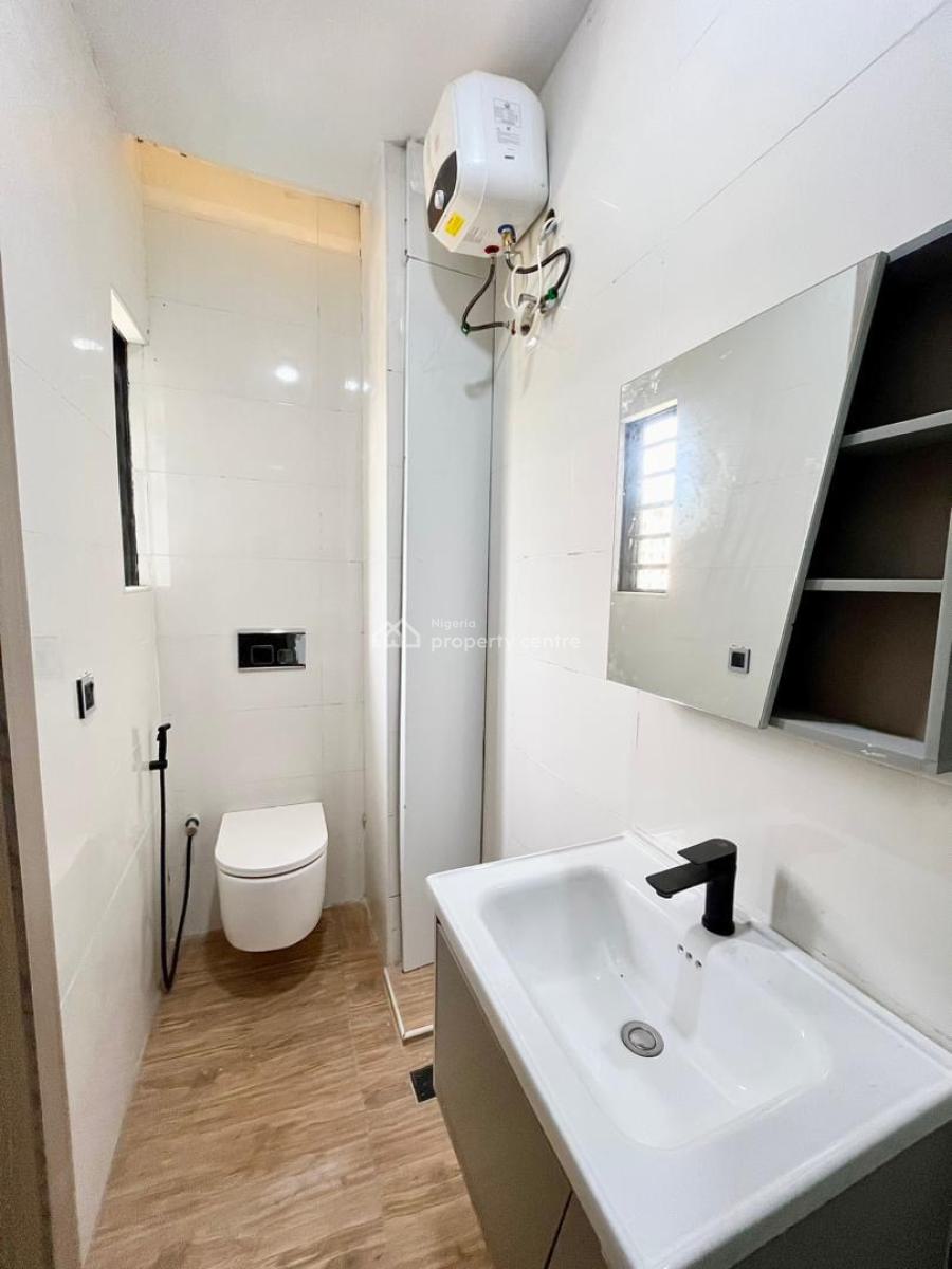 Luxury 2 Bedroom Apartment with Swimming Pool & Gym, Lekki Phase 1, Lekki, Lagos, Flat / Apartment for Sale