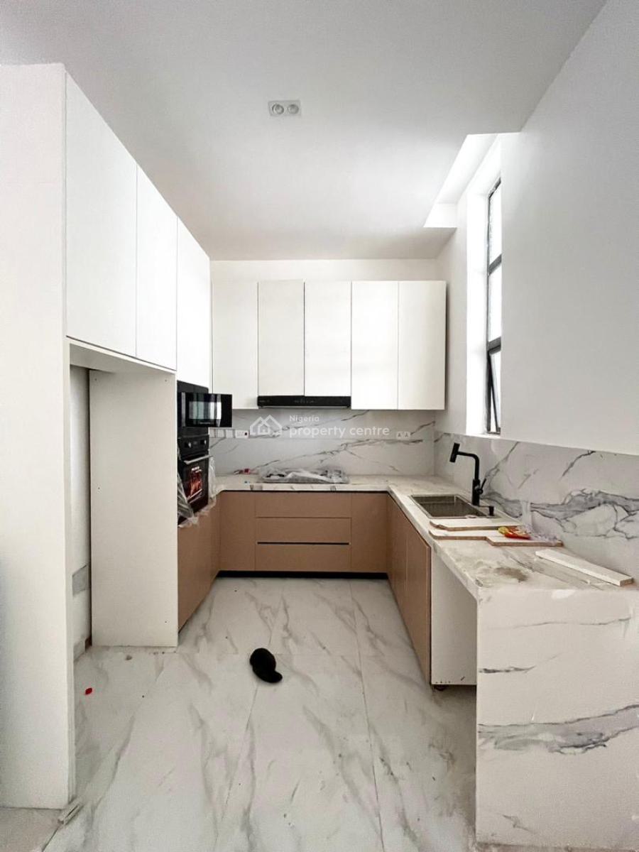 Luxury 1 Bedroom Apartment with Concierge, Swimming Pool & Gym, Lekki Phase 1, Lekki Phase 1, Lekki, Lagos, Mini Flat (room and Parlour) for Sale