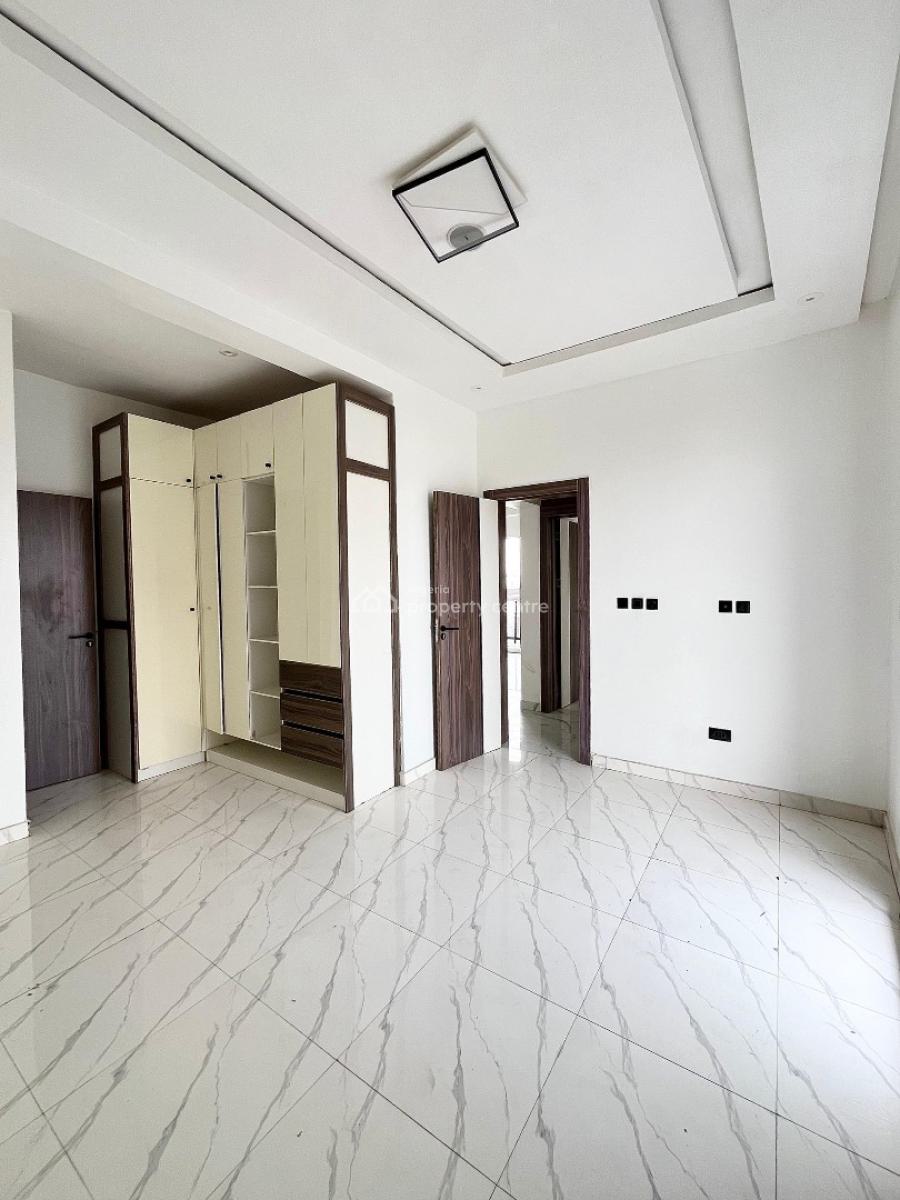 Luxury 3 Bedroom Apartment with Reception & Swimming Pool, Phase 1, Lekki Phase 1, Lekki, Lagos, Flat / Apartment for Sale