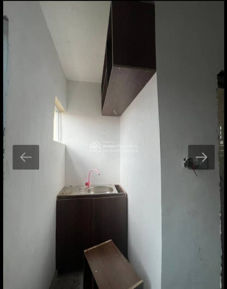 One Bedroom Apartment, Surulere, Lagos, Flat / Apartment for Rent