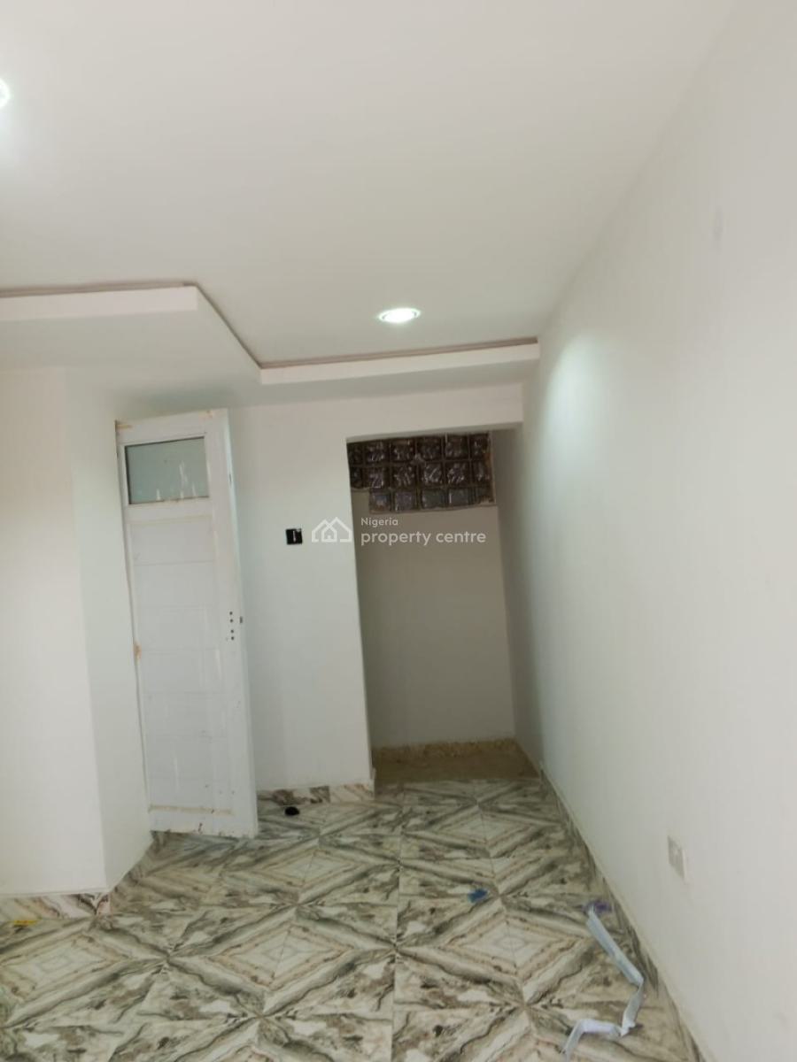 2 Bedroom Apartment, Olowora, Magodo, Lagos, Flat / Apartment for Rent
