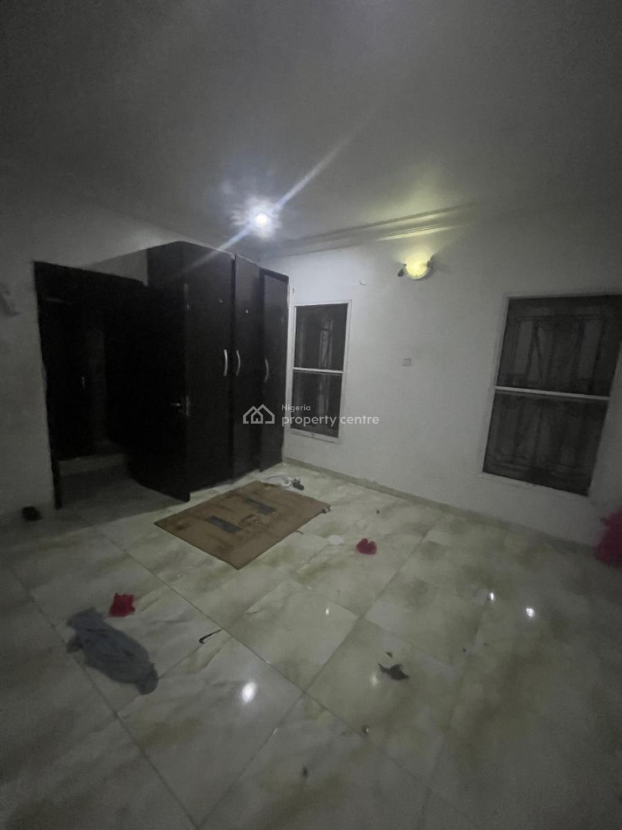 Luxury Well Ventilated Single Room in a Shared Apartment, Lekki Peninsula Scheme 2 Abraham Adesanya, Ajah, Lagos, Flat / Apartment for Rent