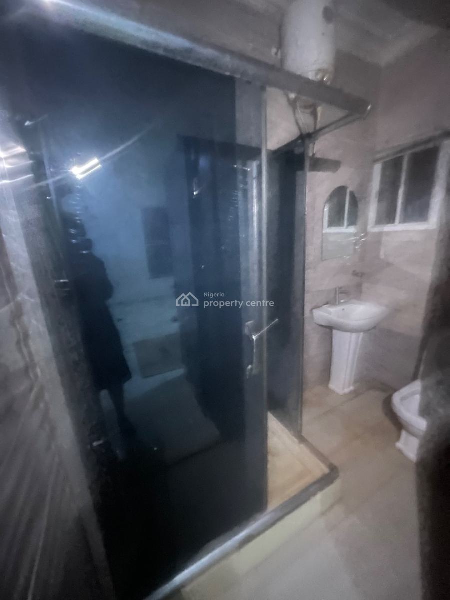 Luxury Well Ventilated Single Room in a Shared Apartment, Lekki Peninsula Scheme 2 Abraham Adesanya, Ajah, Lagos, Flat / Apartment for Rent