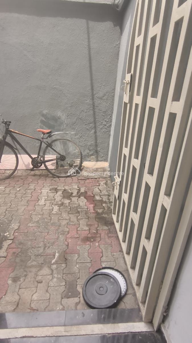 Massive 3 Need Self Service, Osapa London Ask Bencom Homes, Osapa, Lekki, Lagos, Flat / Apartment for Rent