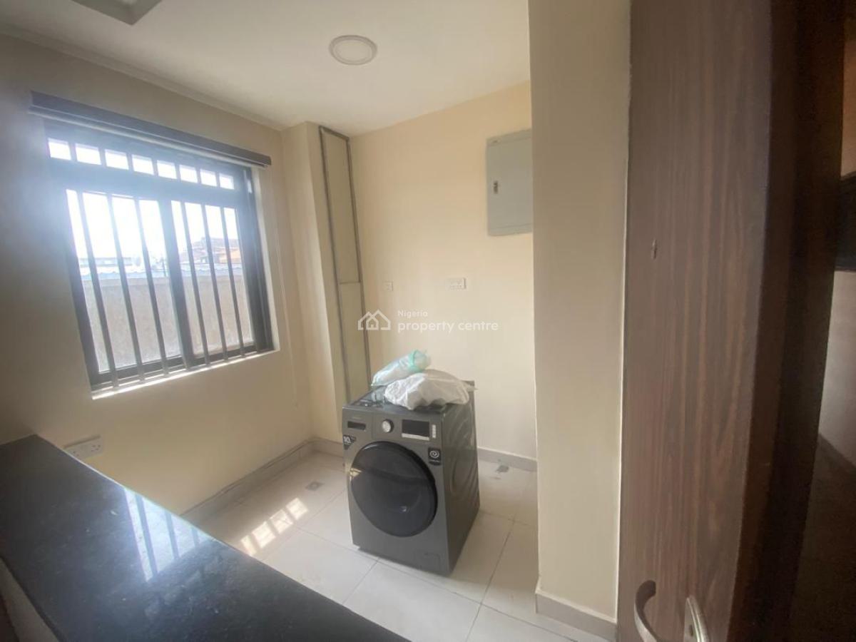 Top-notch 3-bedroom Apartment in Lekki, Lekki Phase 1, Lekki, Lagos, Flat / Apartment for Rent